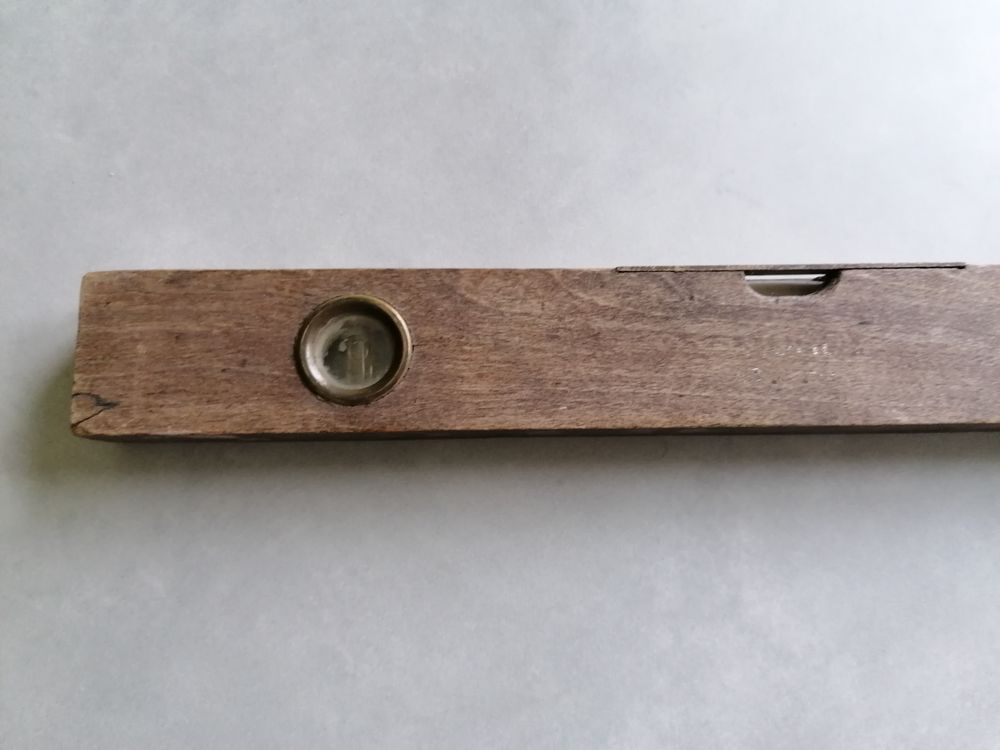 Ancien niveau &agrave; bois Bricolage