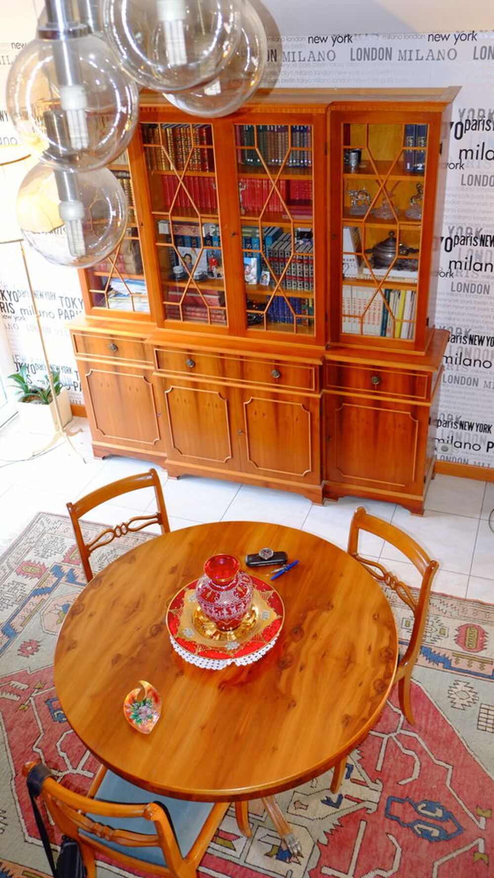 biblioth&egrave;que,table plus 3 chaises Meubles