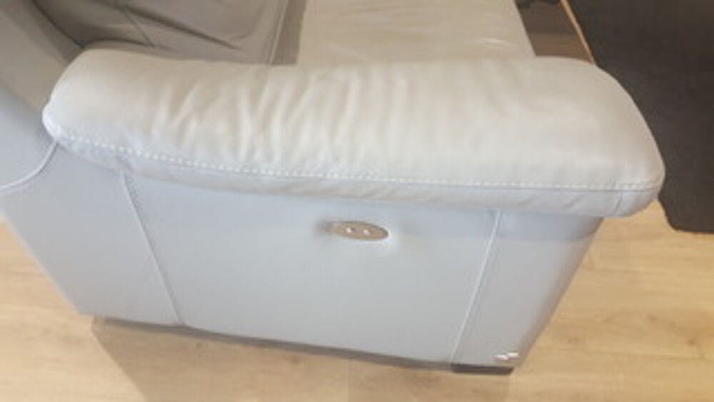 Canap&eacute; cuir relax 3 places couleur gris clair Meubles