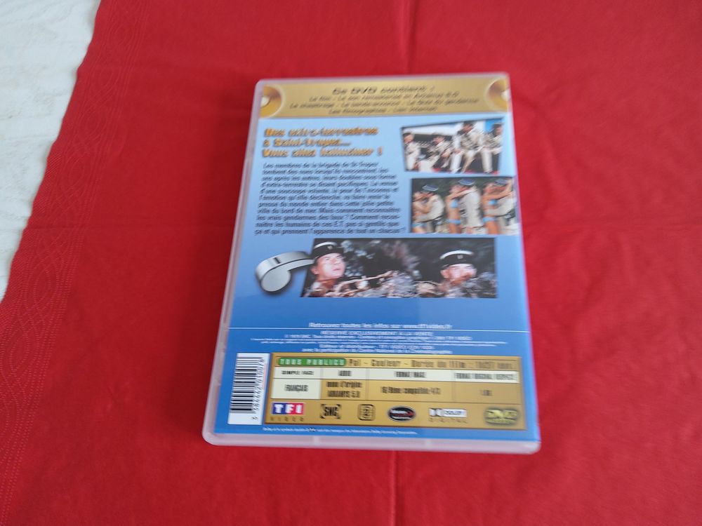 DVD &quot;LE GENDARME ET LES EXTRA-TERRESTRES&quot; DVD et blu-ray