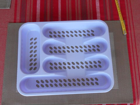 Range couverts Lila neuf 2 Retiers (35)