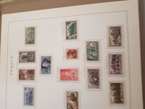 Collection de 10  albums de timbres Taradeau (83)