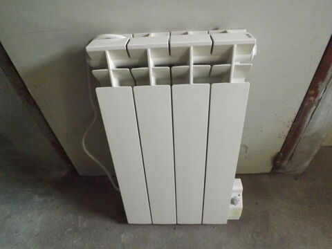 radiateur AQUITHERM 600 watts 30 Champtocé-sur-Loire (49)