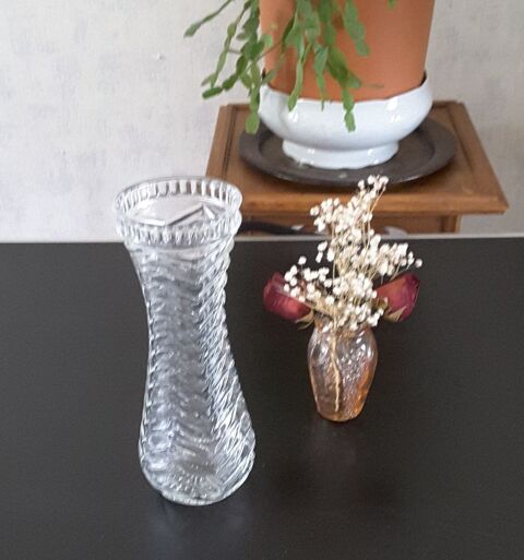 Vase transparent, cintr, en verre 8 Limoges (87)