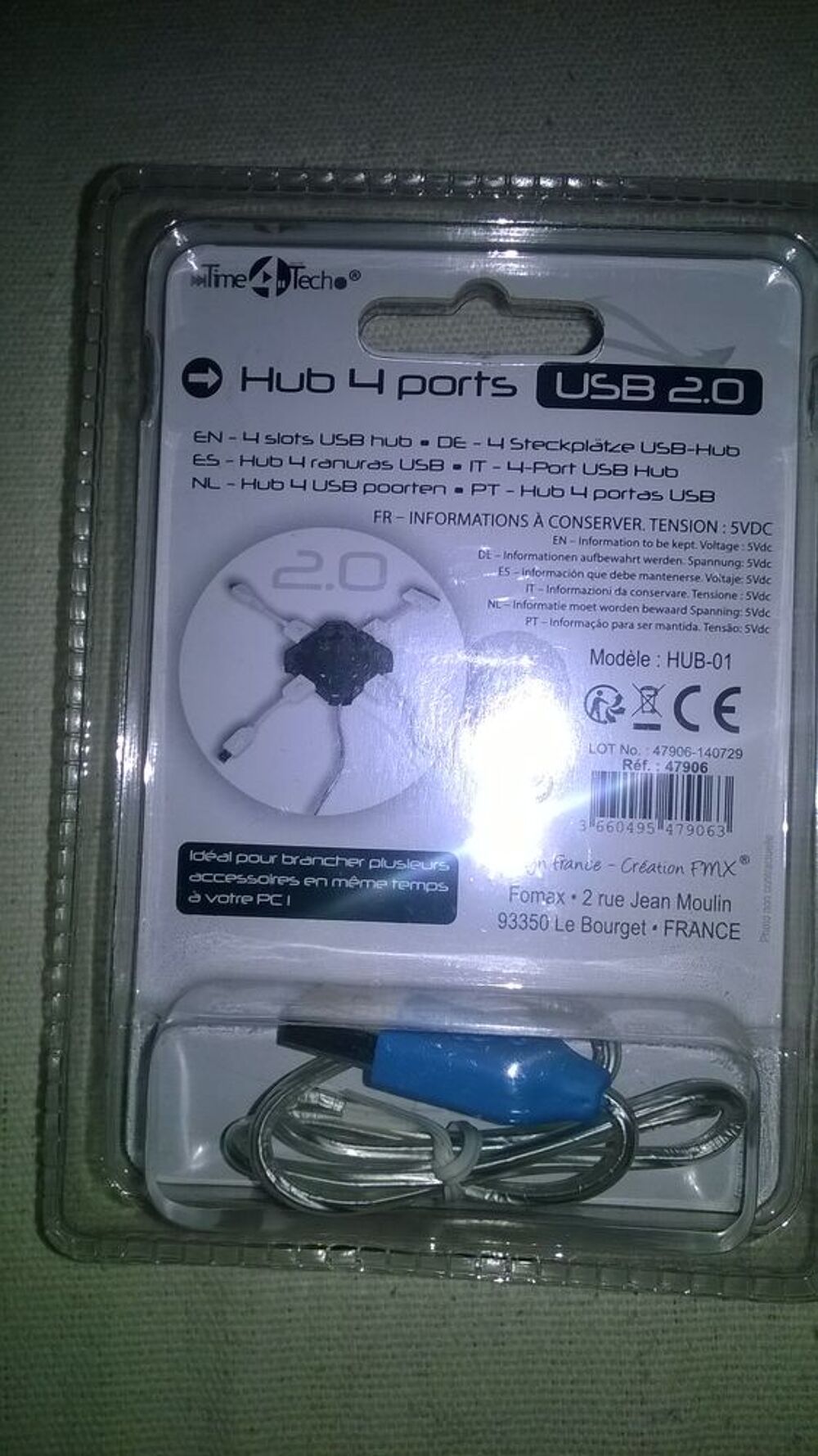 HUB 4 PORTS 
USB2.0
Neuf sous emballage
Ideal pour branch Matériel informatique