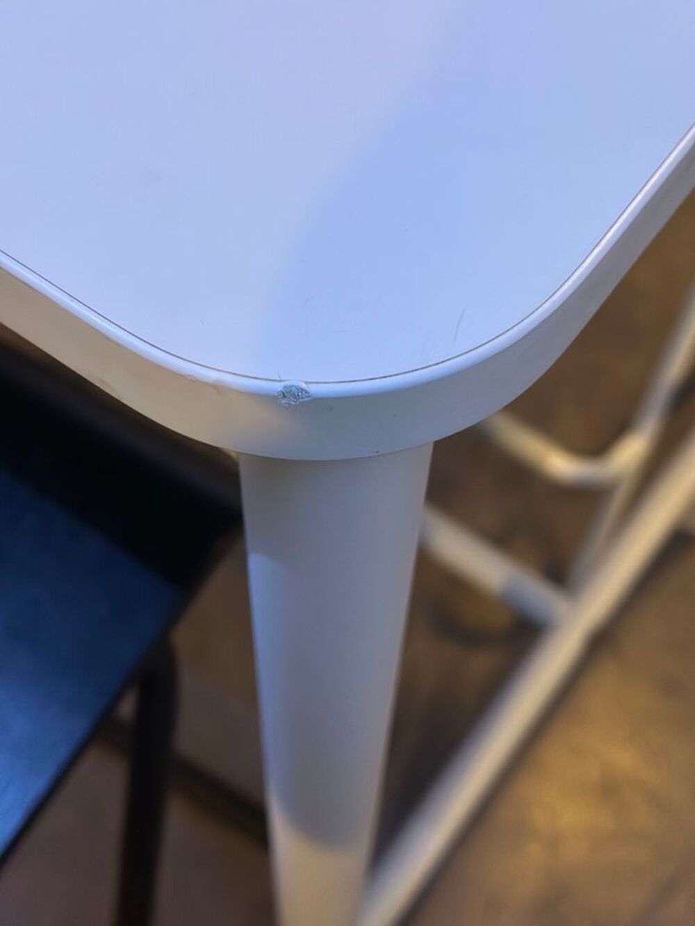 Table haute et 4 chaises Meubles
