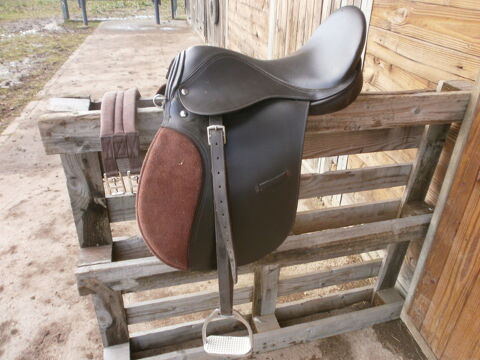 Selle équitation 140 03000 Avermes