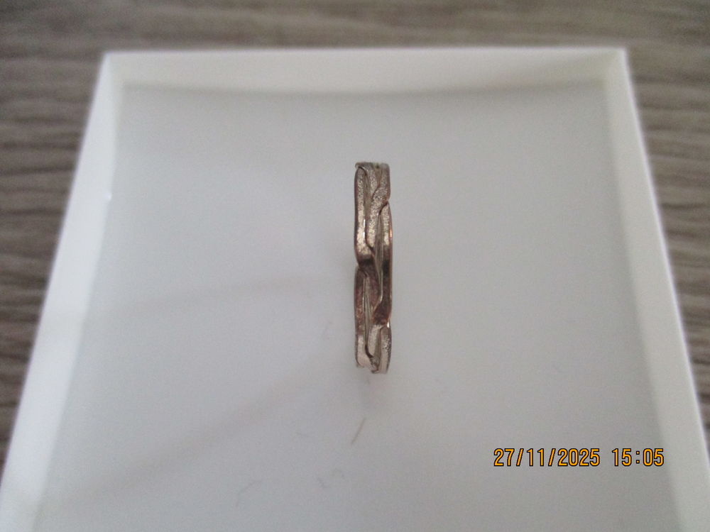 baque torsad&eacute;e Bijoux et montres