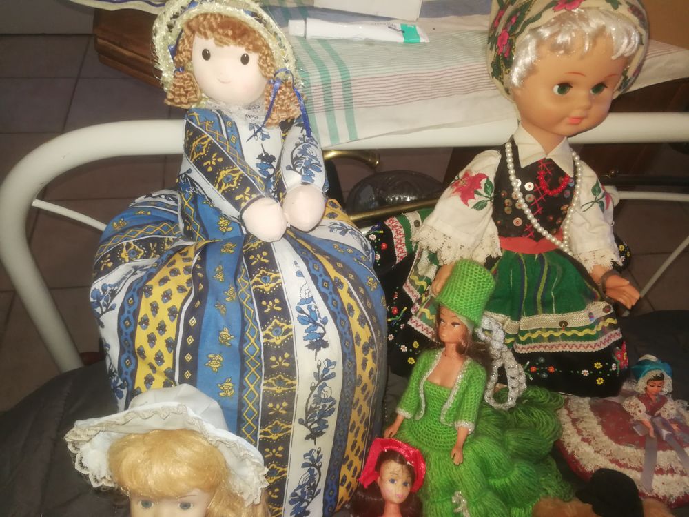 10 poup&eacute;es , oursons et autre 