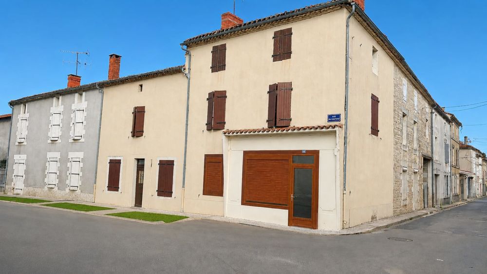 Vente Maison Maison de ville 126m² - Centre MANSLE Mansle