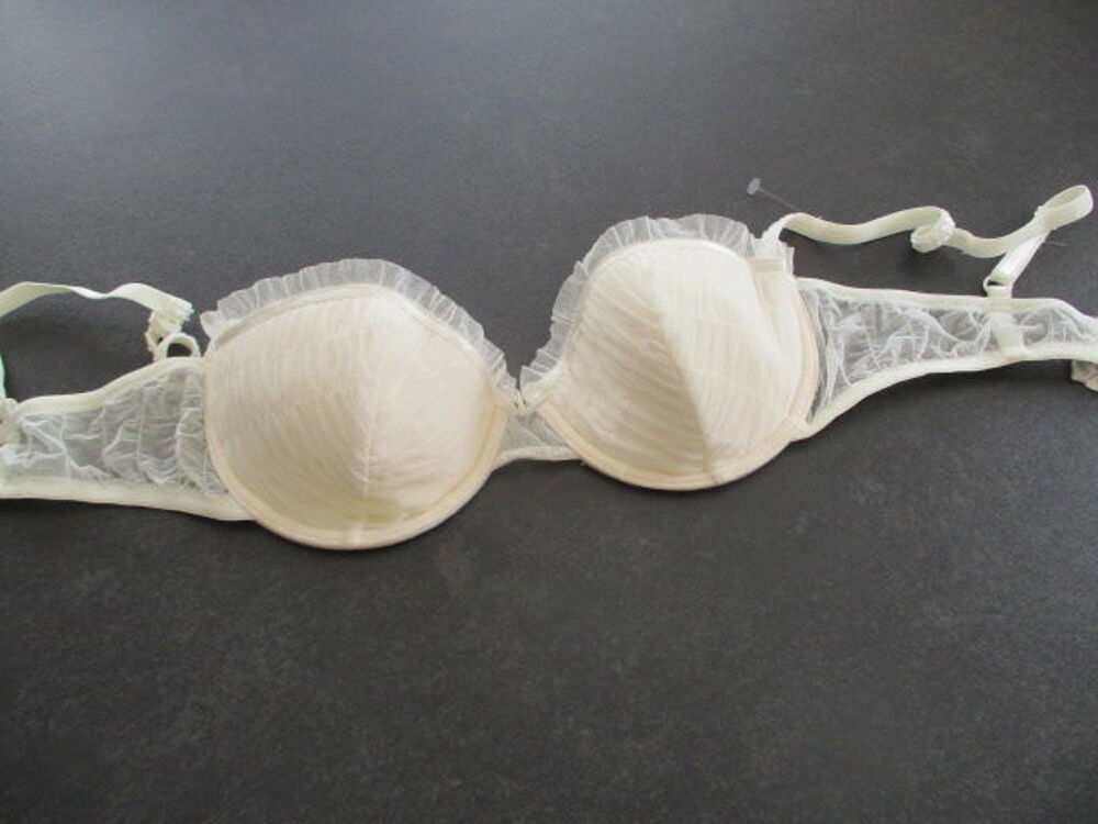 soutien gorge neuf V�tements