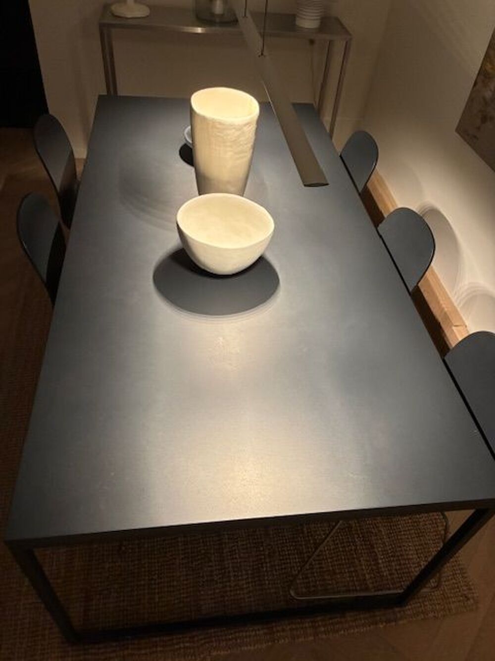 Table design Italien, chaises Jesper Morison Meubles