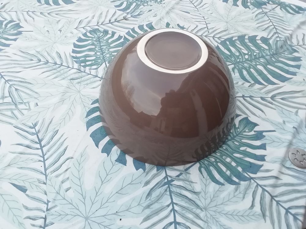 Grand plat marron diam&egrave;tre 28cm neuf Cuisine