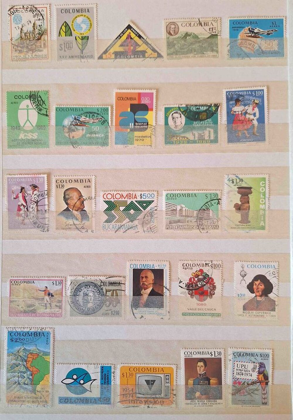 S&eacute;rie de timbres de collection de Colombie 