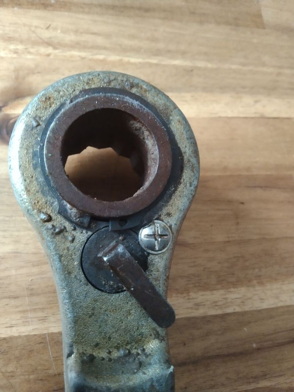 clef &agrave; cliquet rochet traversant double , 38 Bricolage