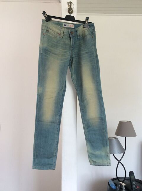 Levis 40 Noisy-le-Grand (93)