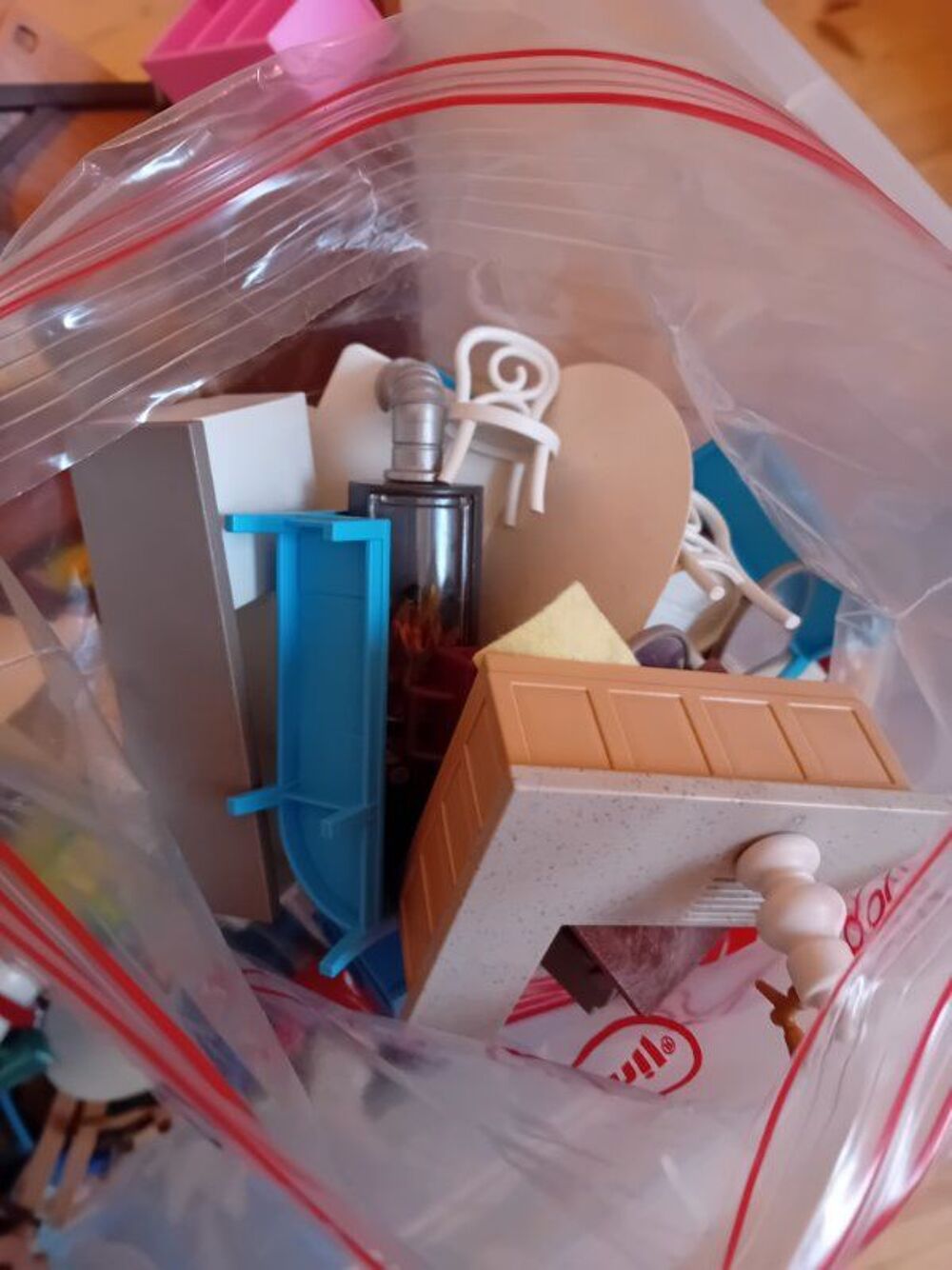 A saisir &eacute;norme lot playmobil Jeux / jouets