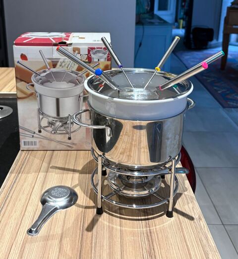 Service �  fondue 10 Concarneau (29)