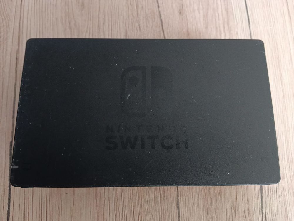 switch + accessoire Consoles et jeux vidéos