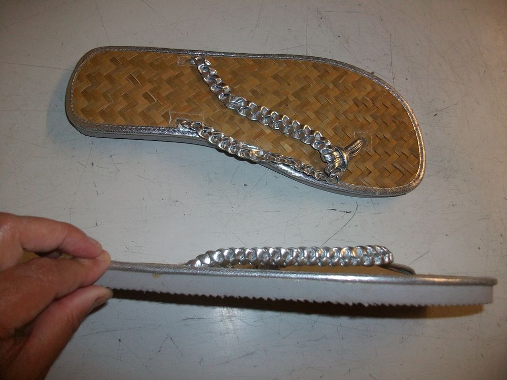 Tongs Argent&eacute;s semelle tress&eacute;e pt38-neuf Chaussures