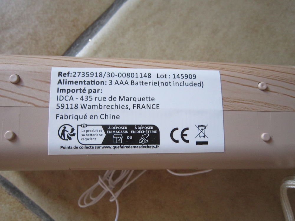 Un radio r&eacute;veil torche LED Audio et hifi