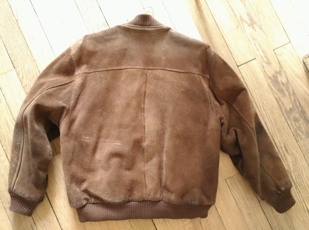 Tr&egrave;s beau Blouson cuir retourn&eacute; et doubl&eacute; Vêtements