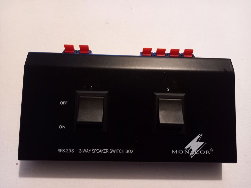 S&eacute;l&eacute;cteur enceintes 2 X 4-8 ohms
Mod&egrave;le SPS - 20S
MONACOR Audio et hifi