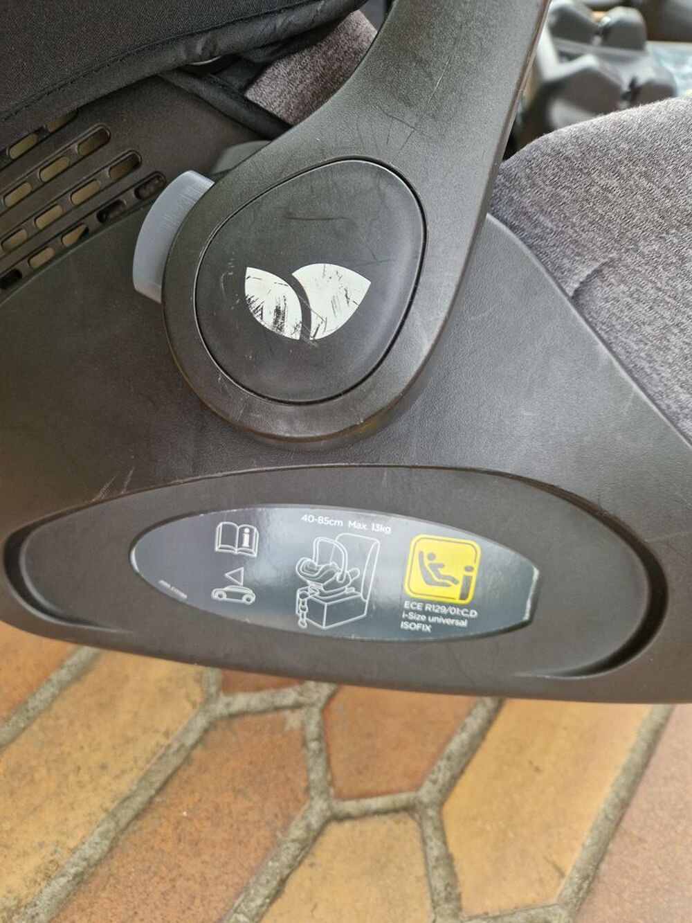 Si&egrave;ge auto b&eacute;b&eacute; Joie avec bases isofix Puériculture