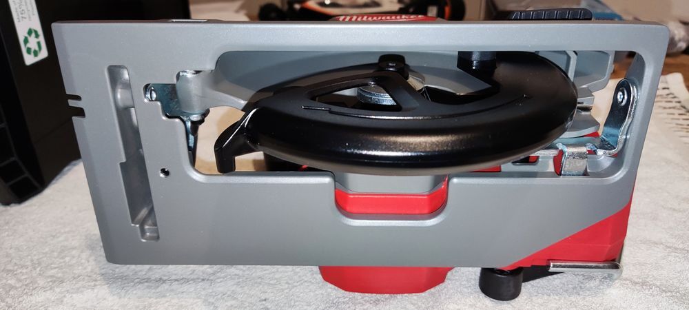Scie Circulaire Milwaukee M12 FCS442-0 - Malette - NEUVE Bricolage