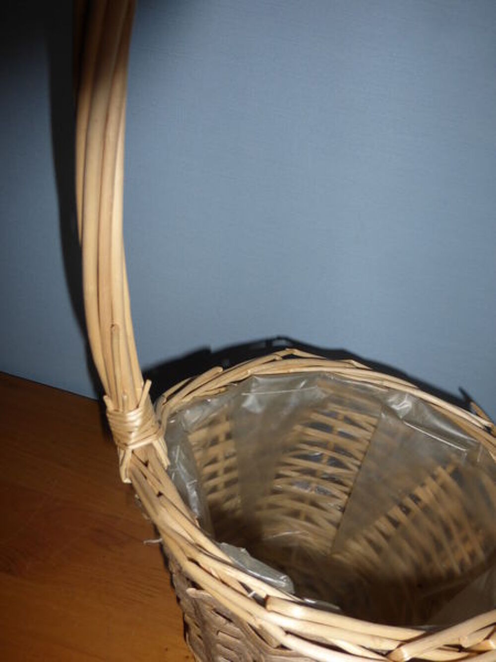 CACHE PLANTE ou panier en bois Décoration