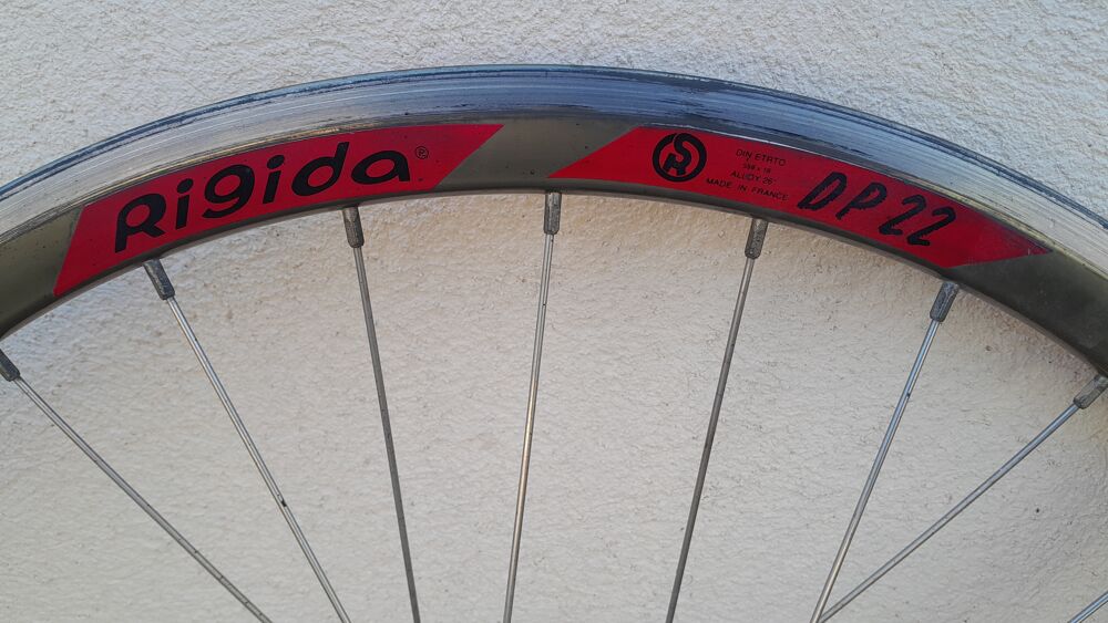 jeu de roues 26 pouces '' rigida'' Vélos