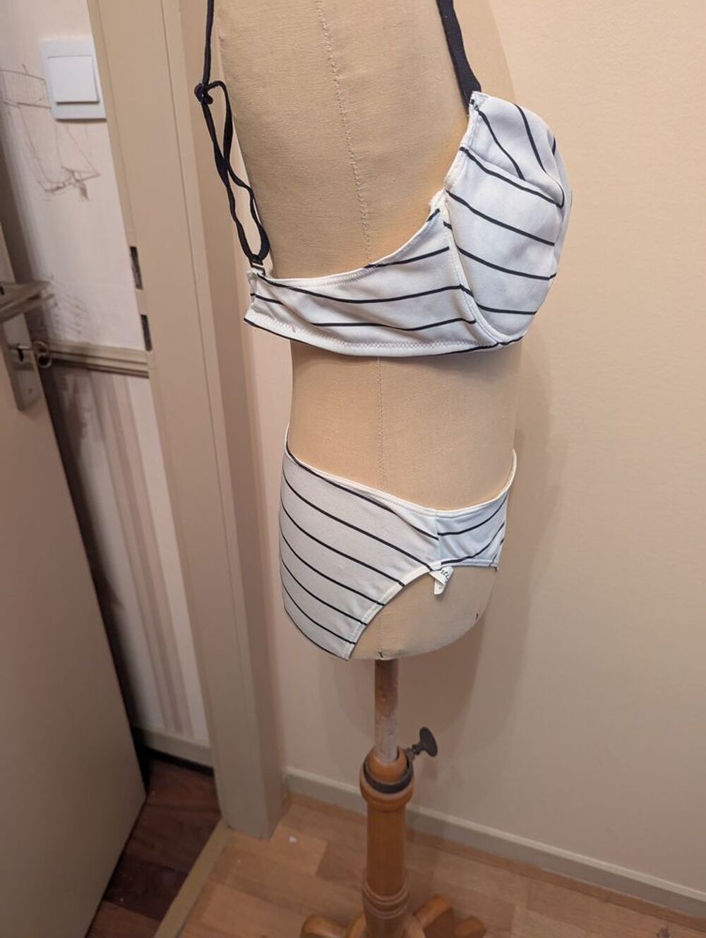 Ensemble de sous v&ecirc;tements ANTIGEL-GAMME LISE CHARMEL Vêtements