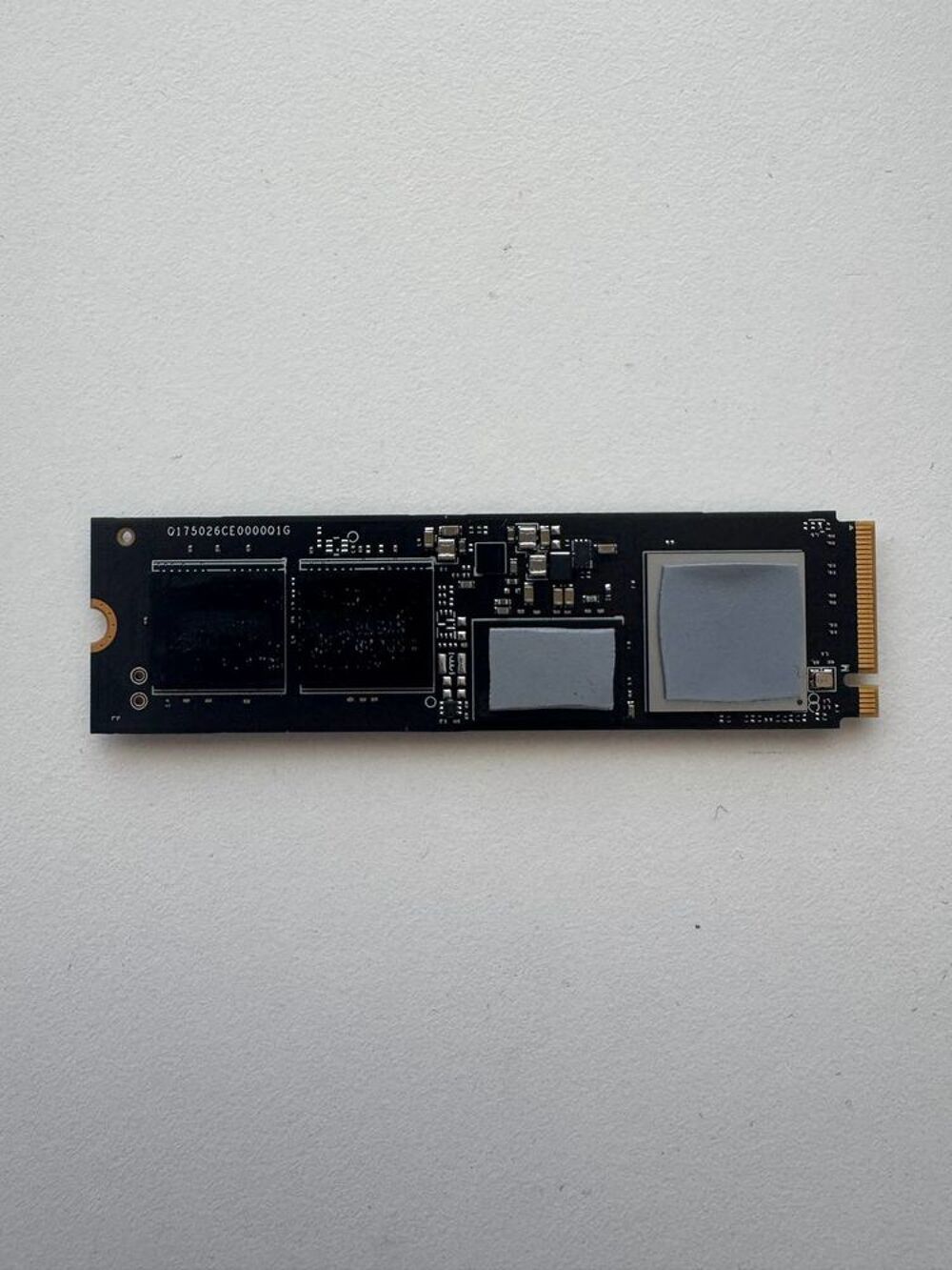 NEUF SSD CORSAIR MP700 Pro SE 4TO Matériel informatique