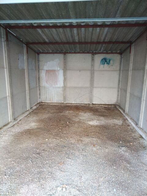  Parking / Garage  louer 18 m