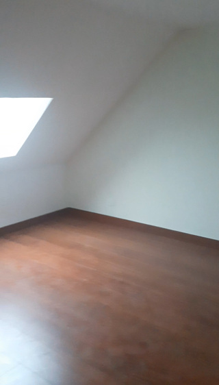  Appartement à louer 4 pièces 136 m²
