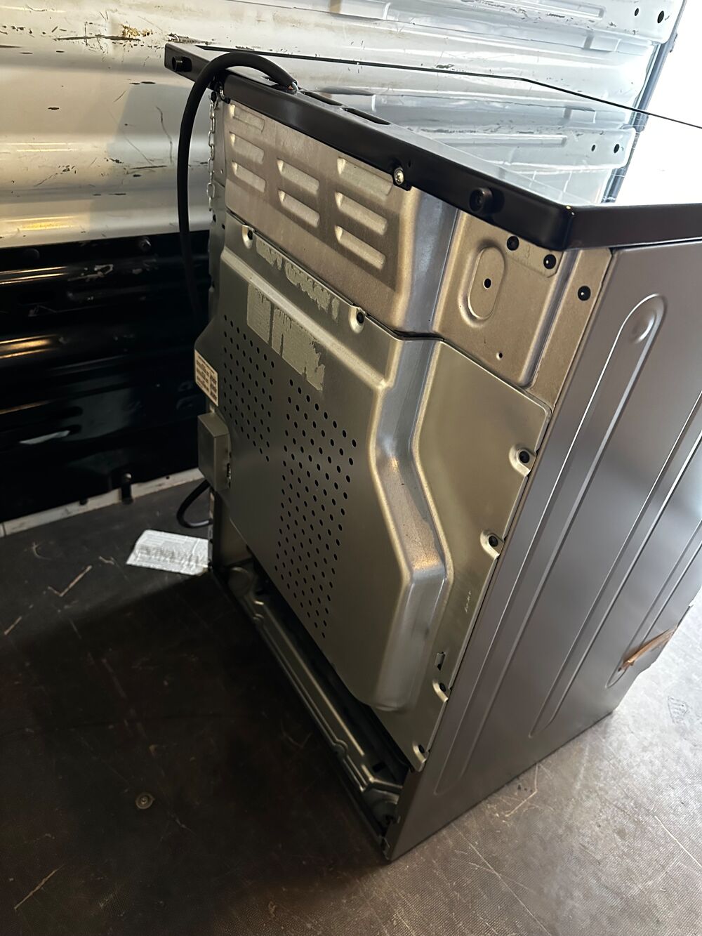 Lot machine &agrave; laver et cuisini&egrave;re neuve Electroménager
