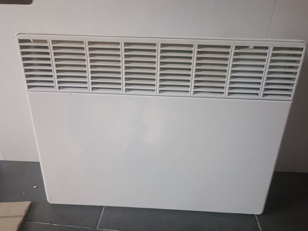 Radiateur NF Electricit&eacute; performance de la gamme CHEP10-4 Bricolage