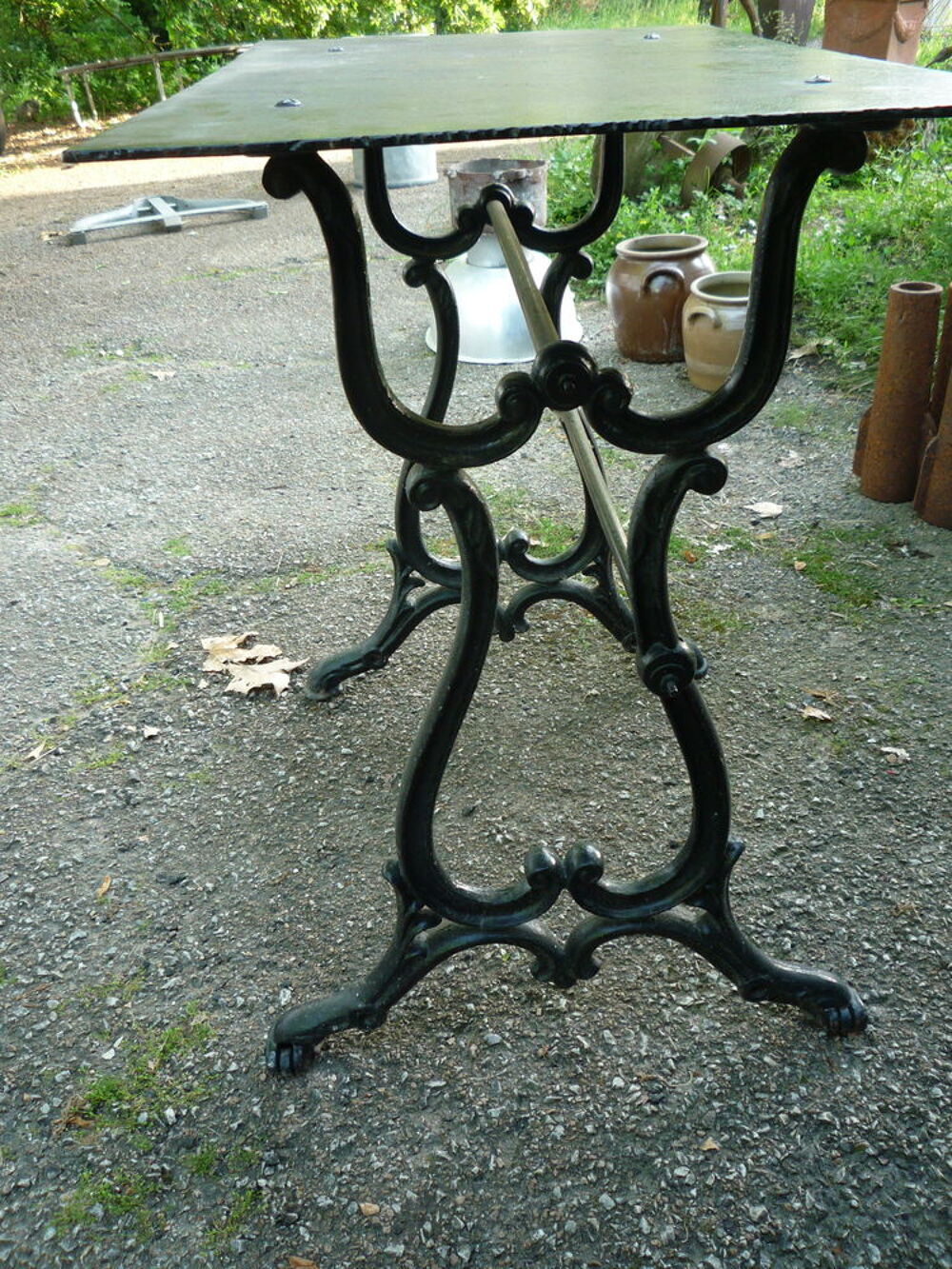 Table jardin/terrasse plateau fer Meubles