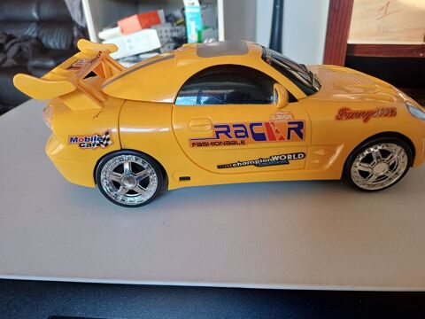 Voiture de course marche a pile 15 Castel-Sarrazin (40)