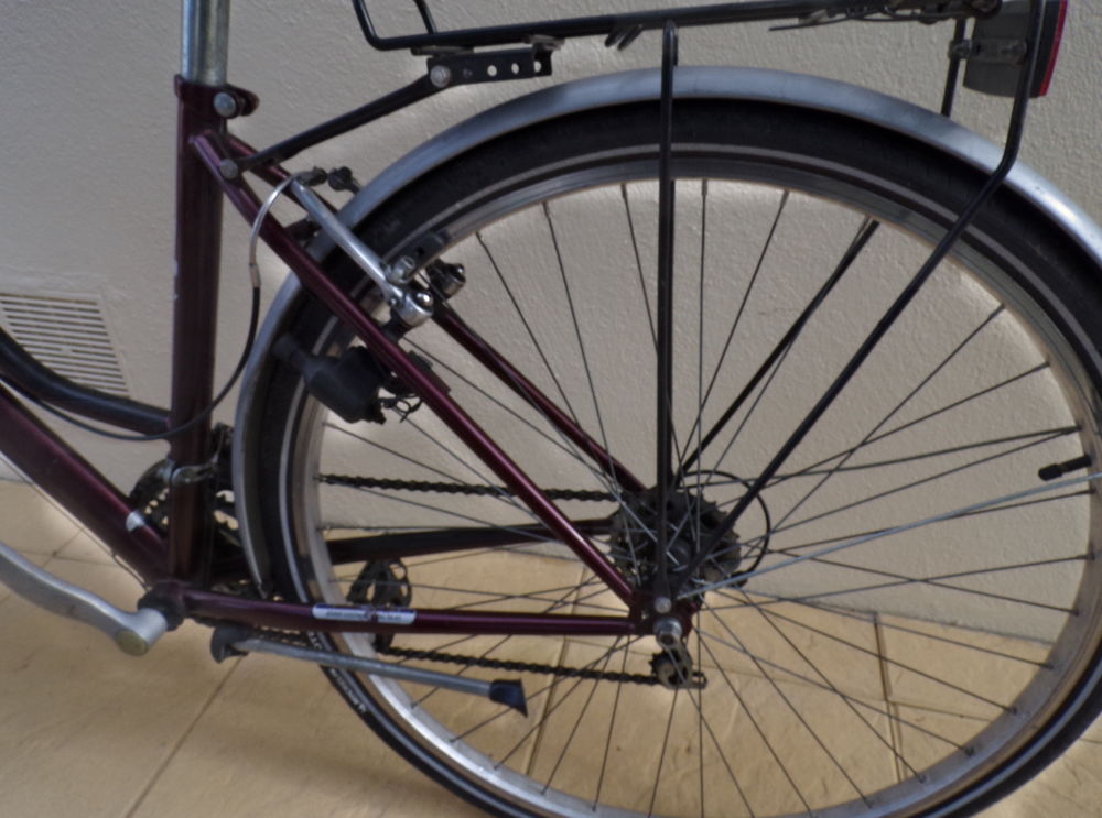 VELO Femme VTC 18 vitesses Taille m peugeot country Vélos