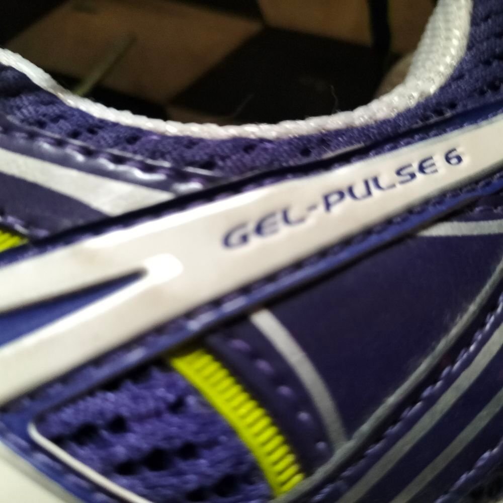Basket Asics gel pulse 6 pointure 40 &eacute;tat neuf Chaussures