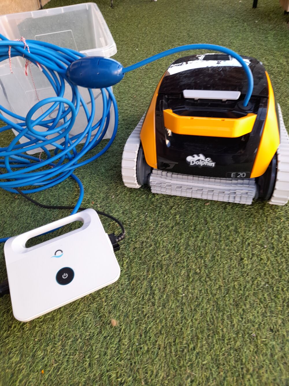 : Robot nettoyeur de piscine Dolphin E20 Jardin
