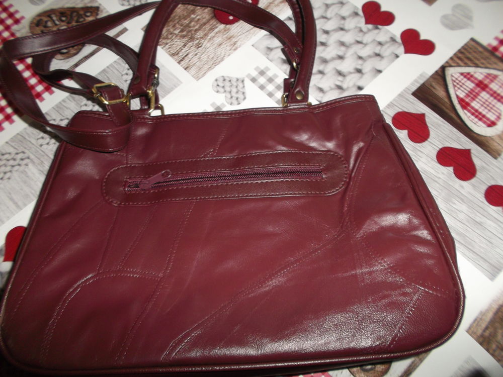 sac &agrave; main bordeaux en cuir patchwork Maroquinerie