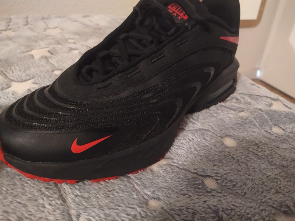 Air Max noire rouge comme neuf 40€ Chaussures