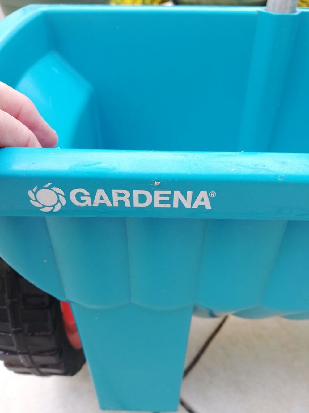 &Eacute;pandeur &agrave; gazon Jardin