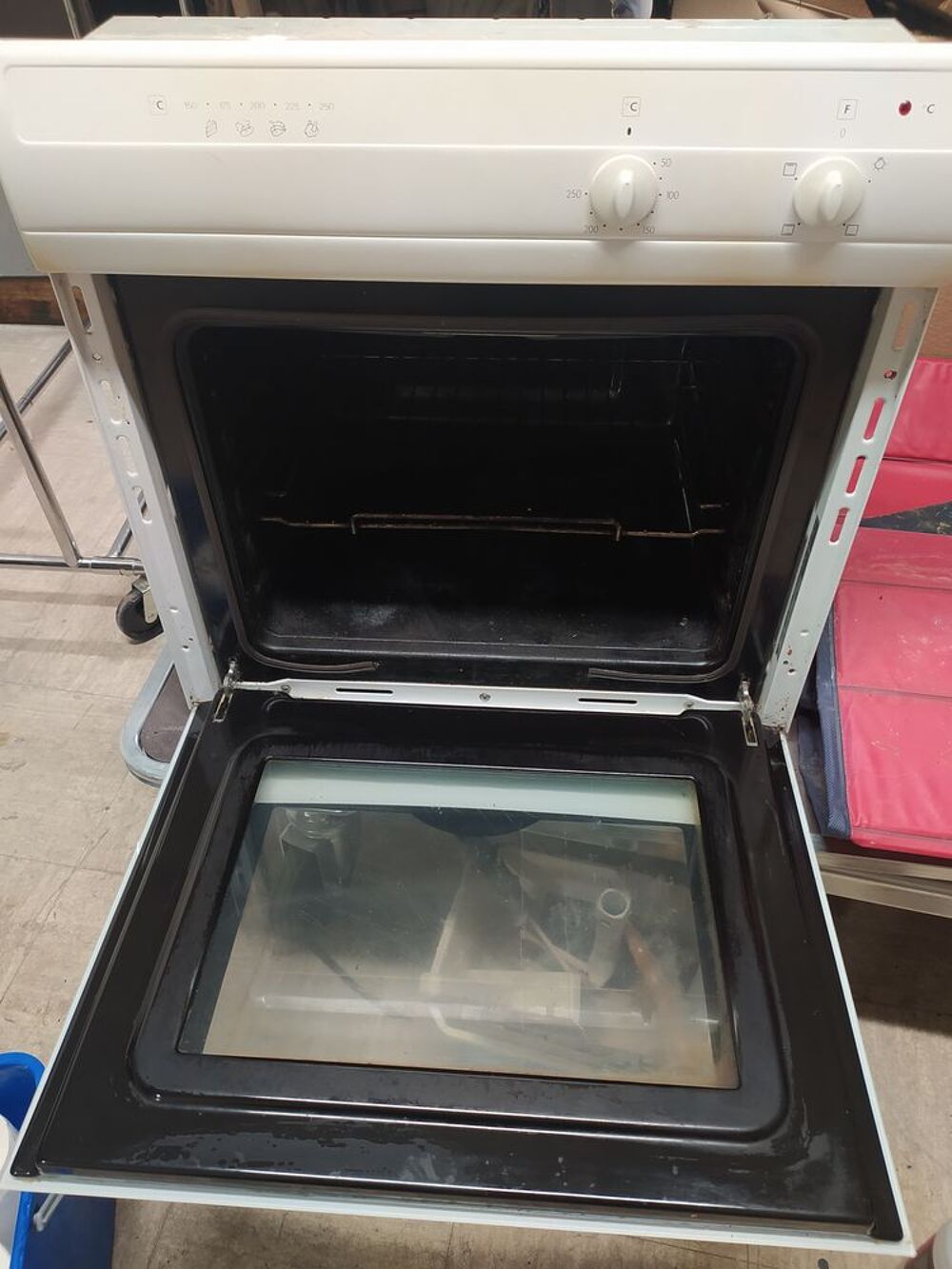 FOUR WHIRLPOOL ENCASTRABLE, ELECTRIQUE 4 FONCTIONS Electroménager