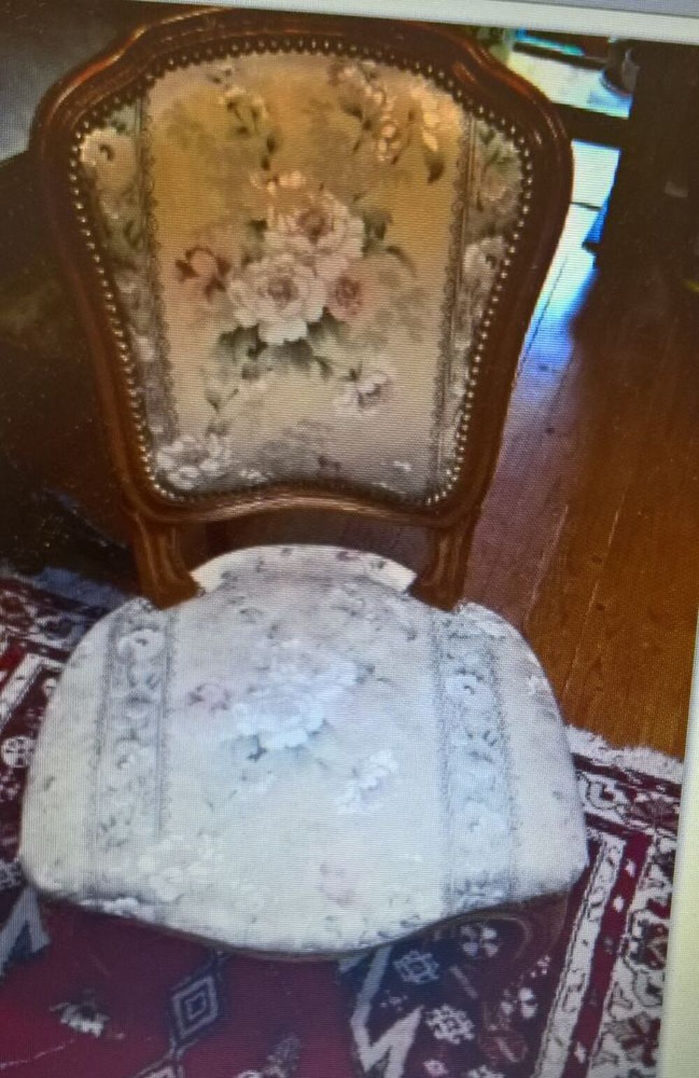 LOT de 4 CHAISES Meubles
