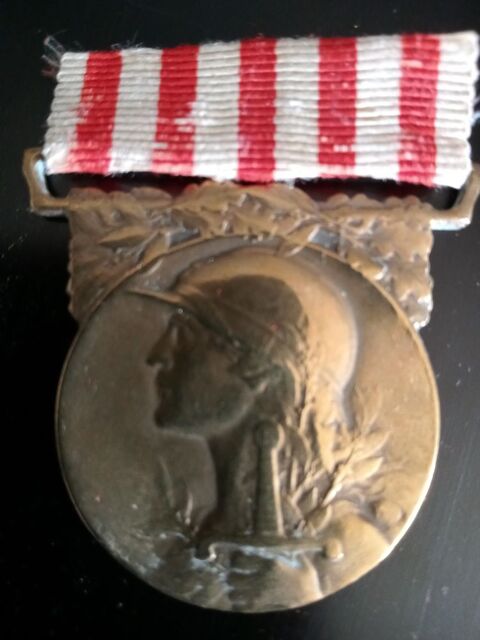 MEDIALLE  CROIX DU COMBATTANT  10 Argentan (61)