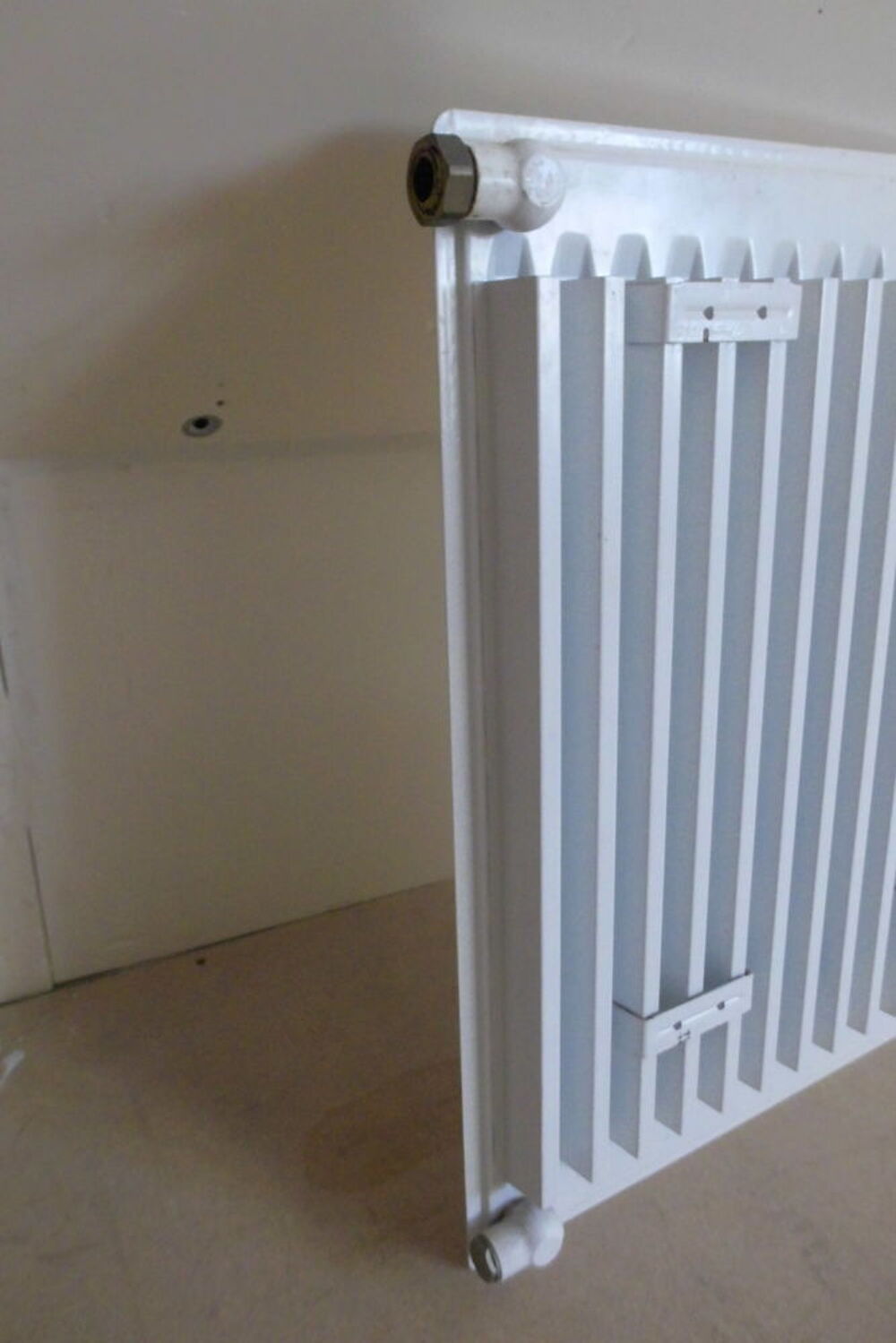 Radiateur en m&eacute;tal blanc Bricolage