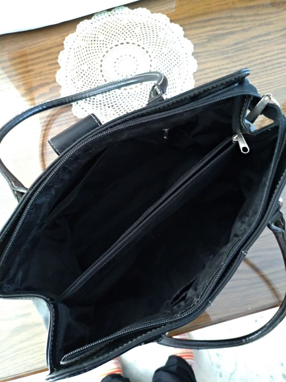 sac &agrave; main cuir &eacute;pais noir Maroquinerie